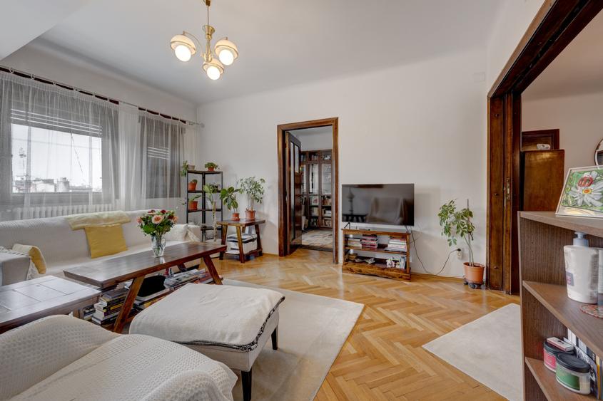 Armenească | 4 camere | 100 mp utili + 2 balcoane | Interbelic 1937
