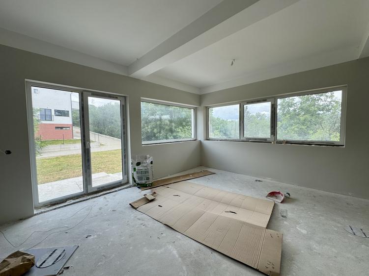 Casa tip duplex, 4 camere, 143 mp, zona Chinteni