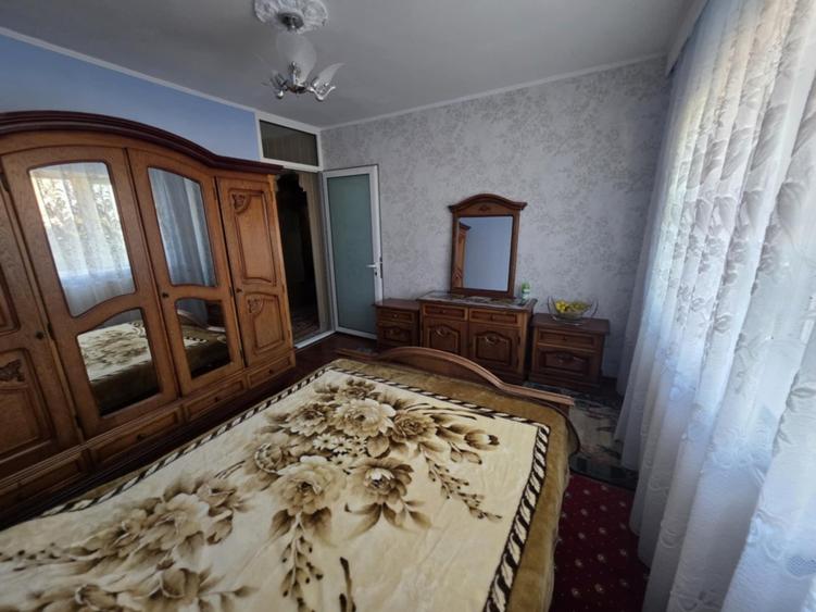 Apartament 2 camere Navodari mobilat+parcare primarie.