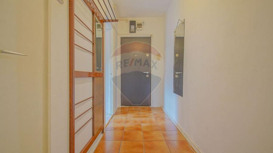 Apartament 2 cam de închiriat Zona Griviței Mobilat și utilat etaj 1