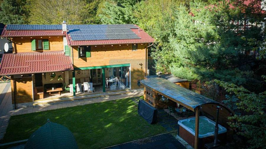 Casa de vacanta superba in Crivaia
