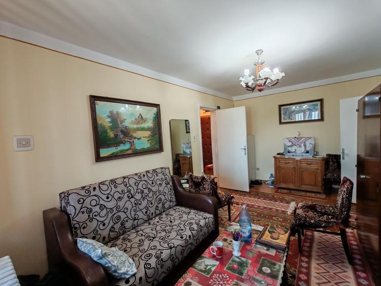 2 camere, suprafață utilă 50 mp, etaj intermediar