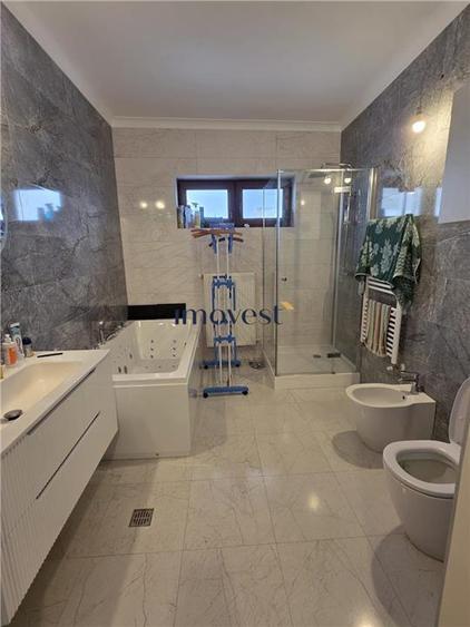 Apartament 4 Camere pe 2 nivele Ultracentral