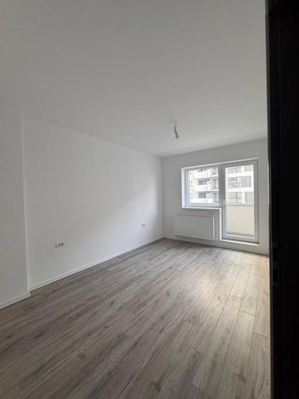 Apartament 2 camere nou zona Tractorul predare imediata