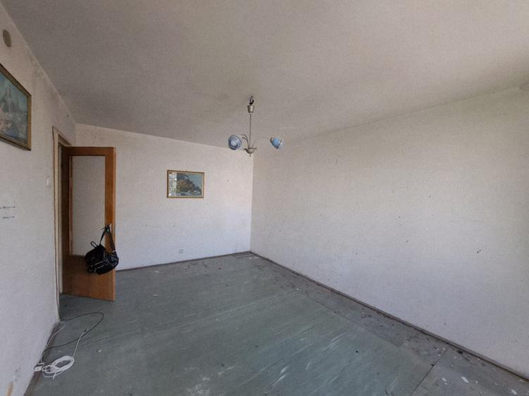 Apartament 3 cam. dec - Drumul Taberei–Valea Ialomiței - etaj 3 - bloc anvelopat
