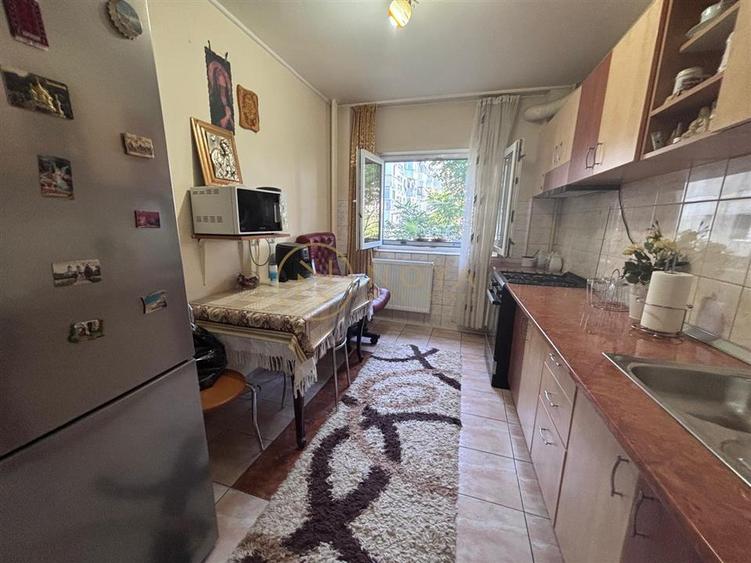 Apartament cu 4 camere de vanzare Crangasi | Metrou Parc Crangasi