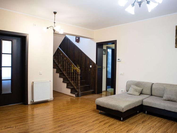 Vila spatioasa pt doua familii 10 camere Clinceni Monumentul Eroilor