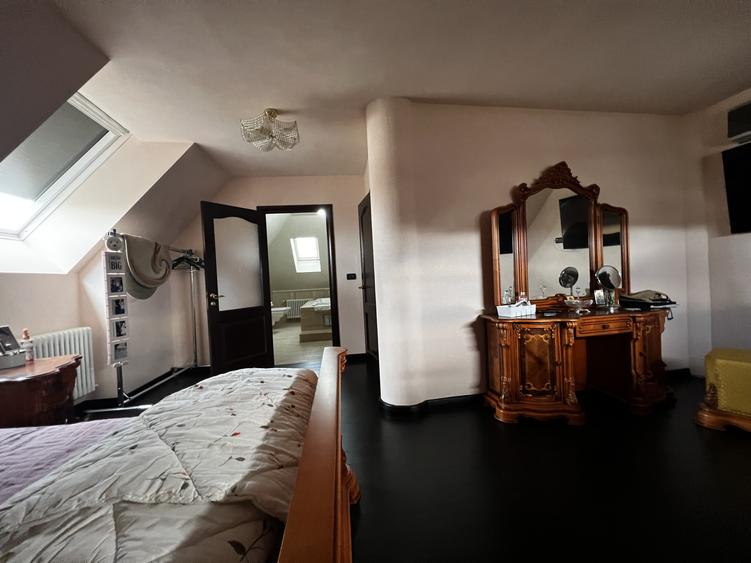 Vila cu 7 camere si piscina exterioara - Dumbravita - zona Decathlon