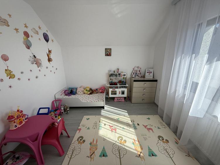 Vilă nouă 155 mp cu terasă acoperită și curte 448 mp Bănești Prahova