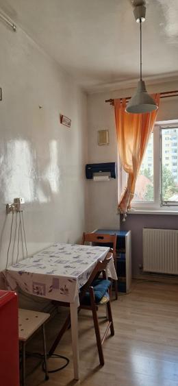 Garsonieră spațioasă, 41 mp, cu balcon incalzit amenajat ca birou – Bd Ferdinand