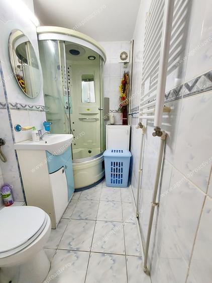 Apartament cu 3 camere, Micro 19, etaj 1, mobilat!