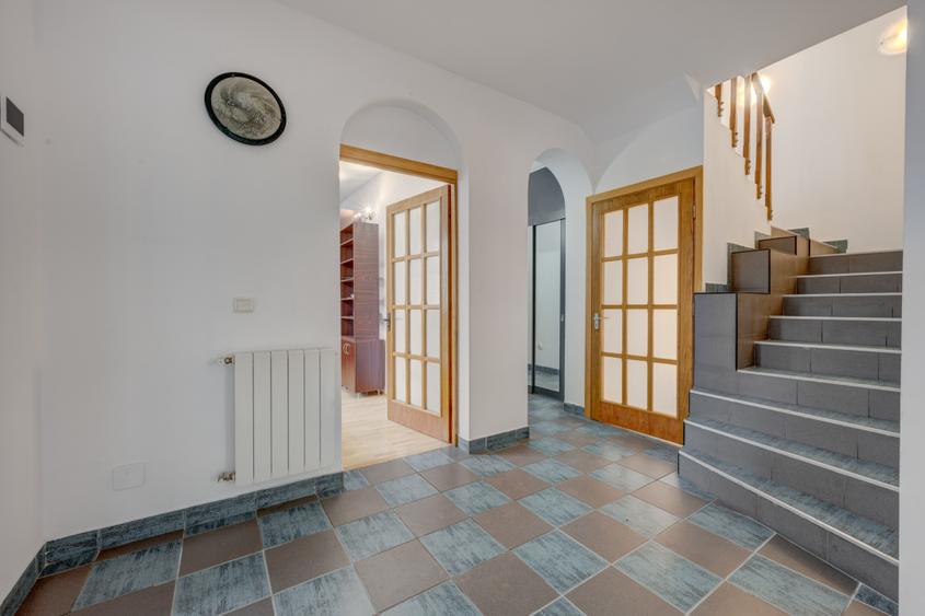 UVERTURII - CETATEA DE BALTA, VILA 436 MP UTILI, LOT 300 MP!