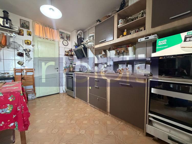 VANZARE APARTAMENT 4 CAMERE | 100 MP TOTALI | OTOPENI