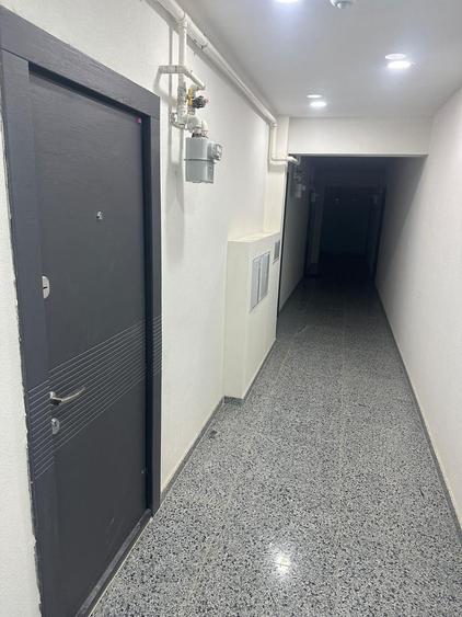 Garsonieră cu loc de parcare , Mobilată si utilată,piscina,metrou Berceni