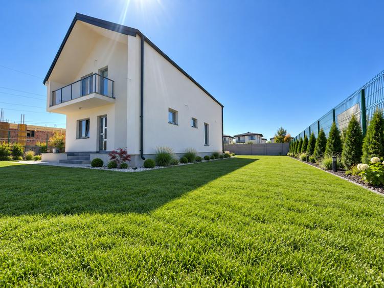 Casă individuală | 4 camere, de vânzare | 3 băi | 400 mp | Berceni | La cheie