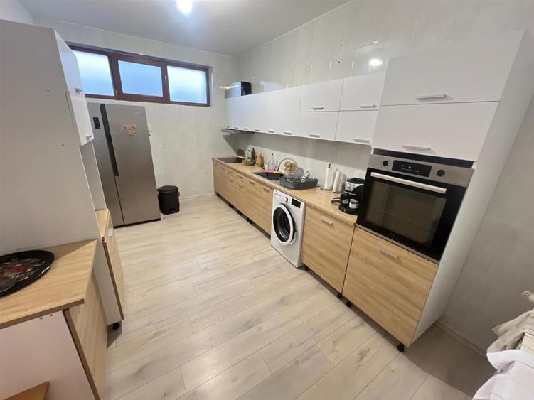 Casa P+M Su 268 mp 2 fronturi stradale