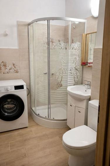 Garsonieră cu balcon, centrală proprie – Astra