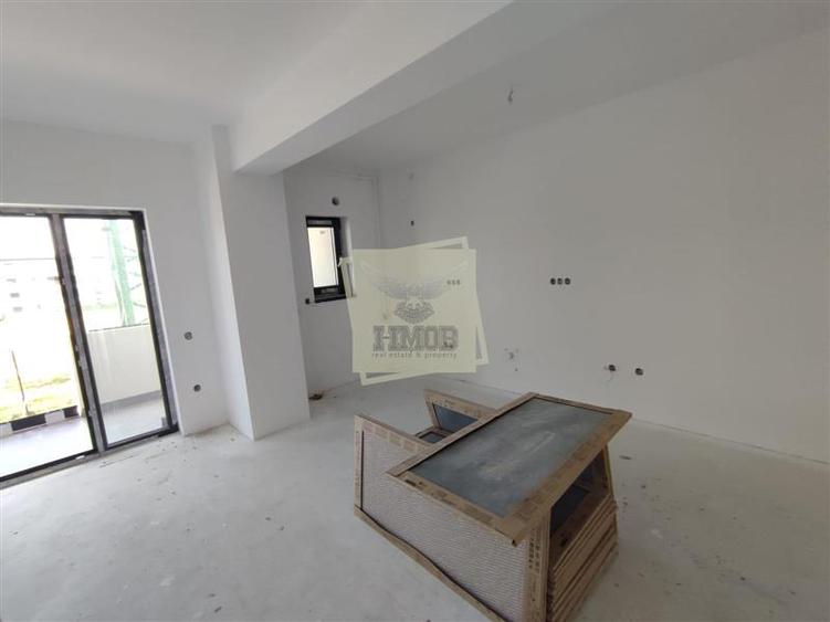 Apartament cu 3 camere balcon boxa si loc de parcare pe Doamna Stanca
