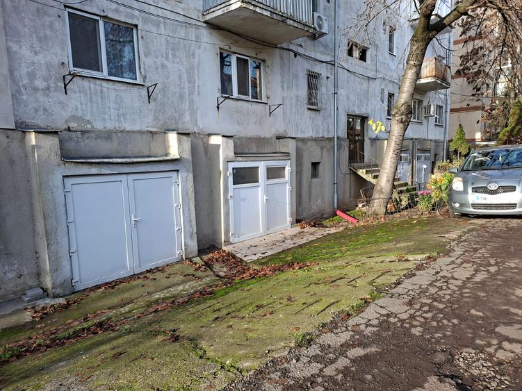 Apartament  cu garaj sub bloc+ boxa