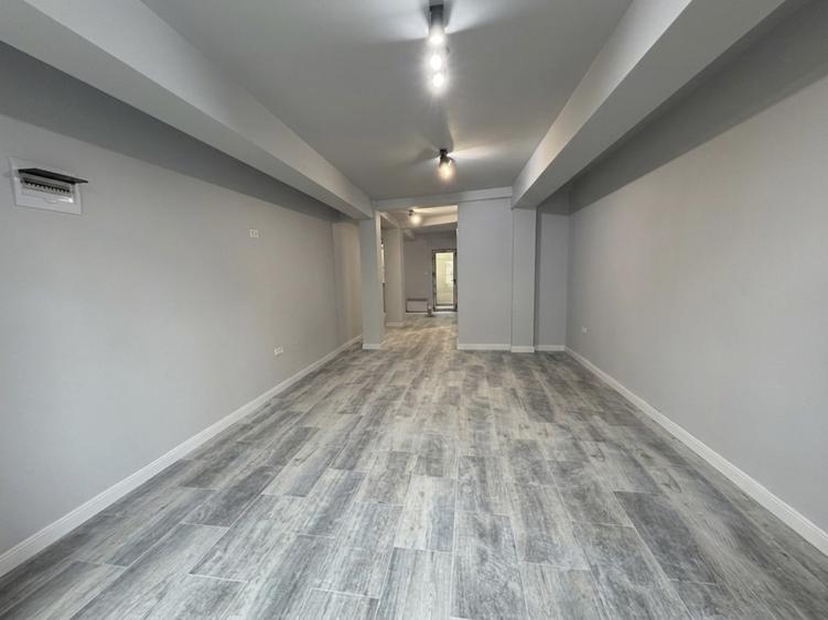 SPAȚIU COMERCIAL | PIAȚA OVIDIU | PENINSULA