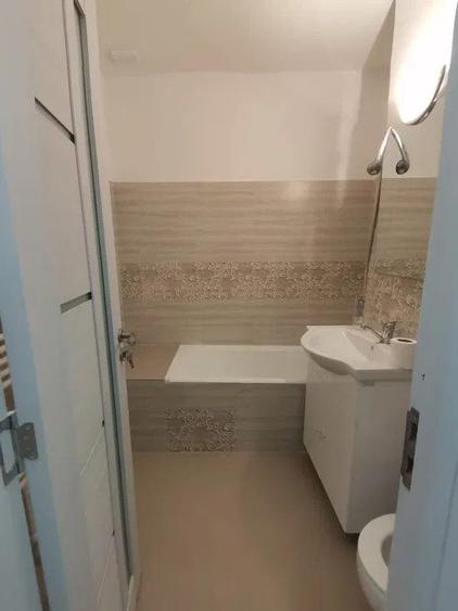 Apartament 2 camere, decomandat, zona Tatarasi
