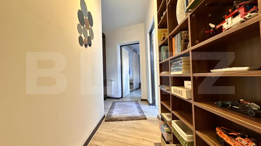 Apartament cu 3 camere și 2 băi, curte comuna, centrală pe gaz, ultracentral