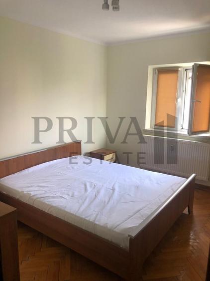 Apartament 3 camere, 2 bai, 65 mp, centrala proprie
