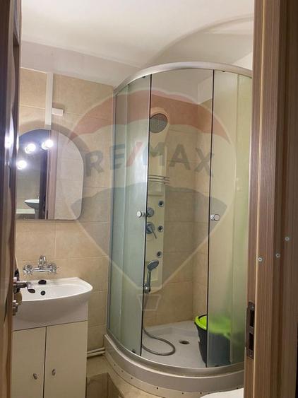 Apartament 3 camere, spatios, zona Alfa