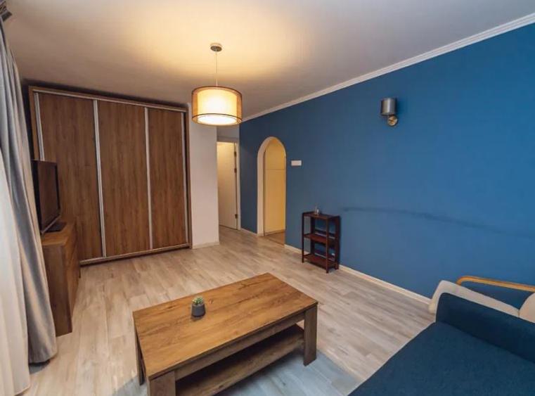 Tineretului METROU PARC, p/4,amenajat,mobilat,utilat complet,AC,geam baie.