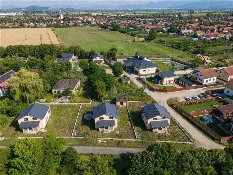 Vanzare Casa la cheie, constructie noua, intabulata,teren 680 mp