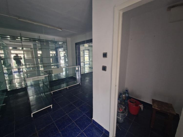 Spațiu comercial de vânzare, 48 mp, zona Decebal - Meda