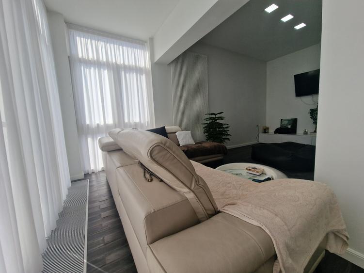 Mamaia Nord - 3 camere, 3 gr sanitare-100mp, mobilat-utilat complet nou