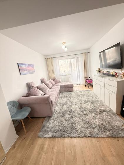 Apartament 2 camere, Valea Adâncă – parter înalt, 2 balcoane, parcare + boxă