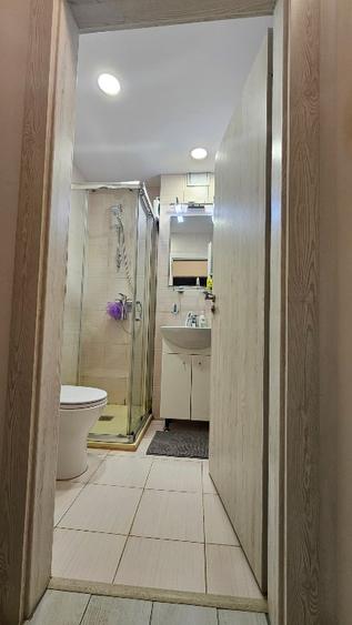 Dacia, apartament 4 camere, decomandat, mobilat si utilat, 2 bai plus balcon