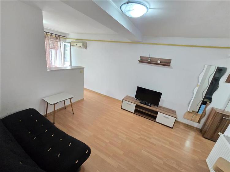 Apartament cu 2 camere, Nicolina (Spitalul de Recuperare)