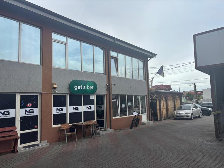 Spalatorie auto, spatii comerciale, b-dul N. Romanescu