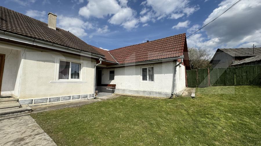 Casă de vânzare, în Sigmir și 10 ari de teren