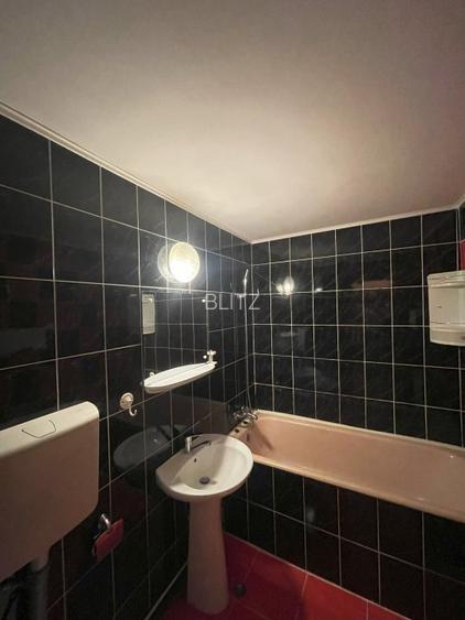 Apartament de vanzare, cu 3 camere decomandat, 68 mp, parter, zona Pasunii - 9