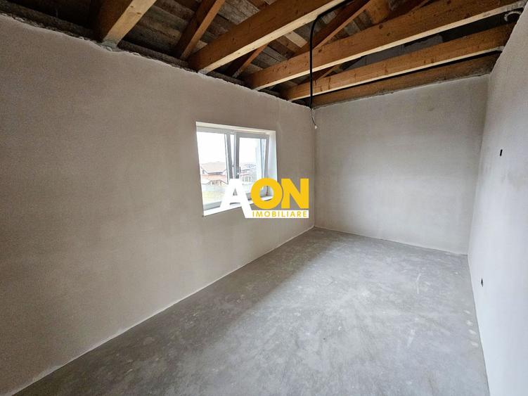 Casa semifinisata, 4 camere, 3 bai, 339 mp teren, zona Valea Popii