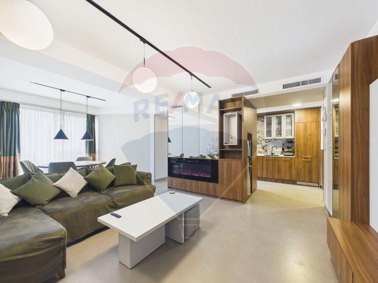 Apartament cu 3 camere ultrafinisat de inchiriat - Zona Decebal