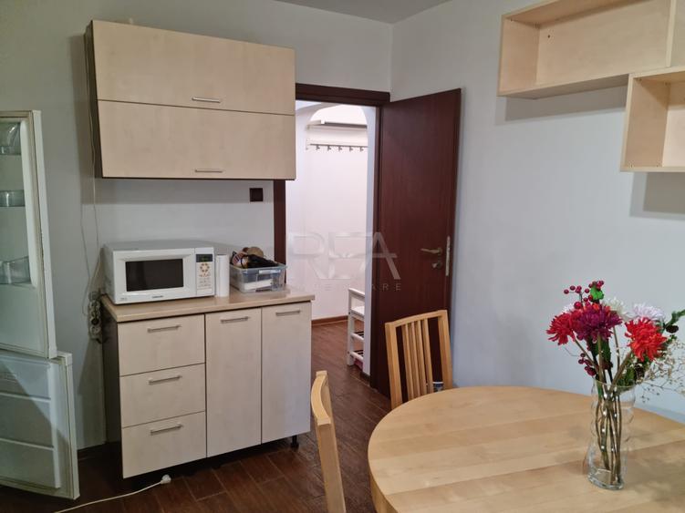 2 camere Tineretului decomandat, parter, an 1986, metrou, 52 mp