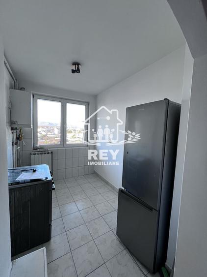 Apartament 2 camere,bloc cu lift, Str. Oștirii/Mihai Viteazul/N.Iorga