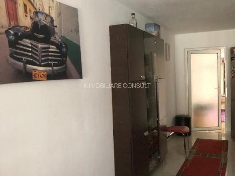 Afumati vila 8 camere , teren 1300 mp , piscina - 14