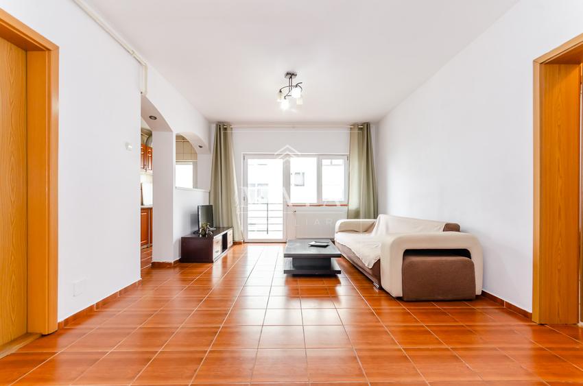 Apartament 4 camere, 2 bai, 2 balcoane, etaj 1, strada Islazului