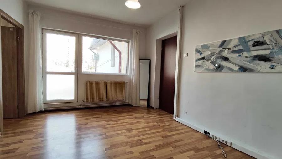 Birouri/zona aproape piata Alba Iulia/6 camere