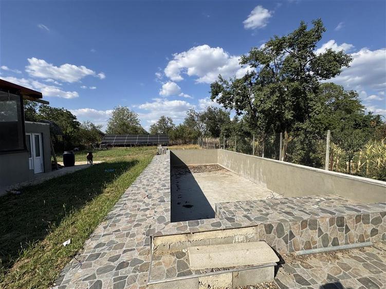 Casa 4 camere + 8418 mp de teren