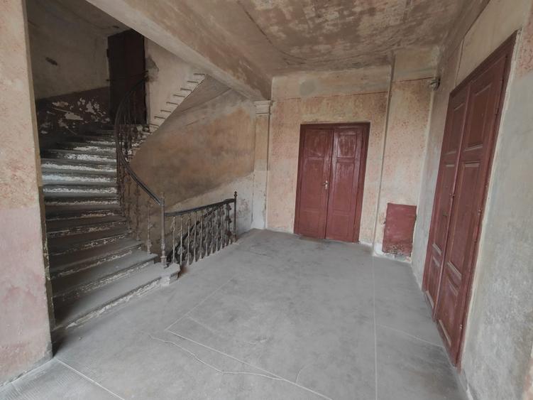 Cladire S+P+2, 1150mp teren, 1403mp cladire, Arad central