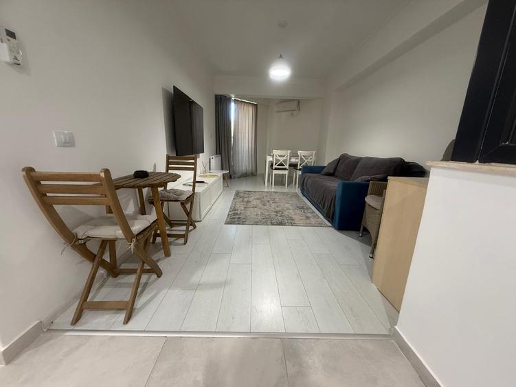 Mamaia -- Apartament nou, cu loc de parcare