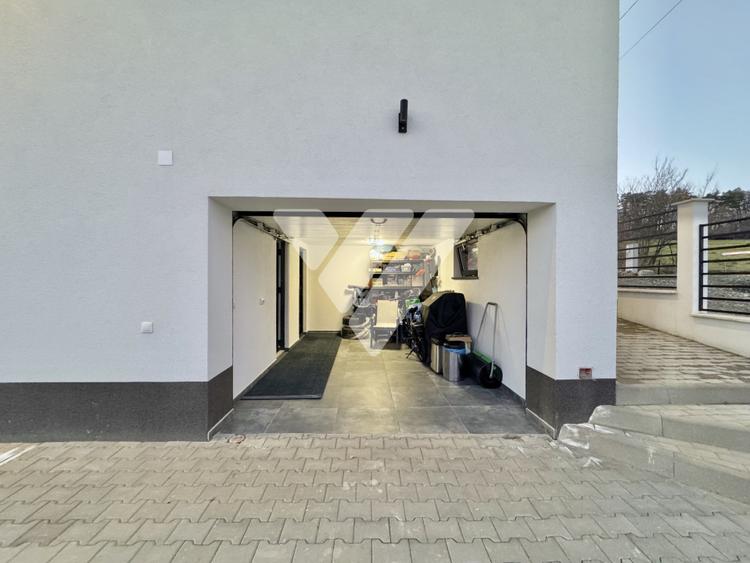 Casa 5 camere pe un nivel, teren 600 mp, priveliste, garaj - Tocile