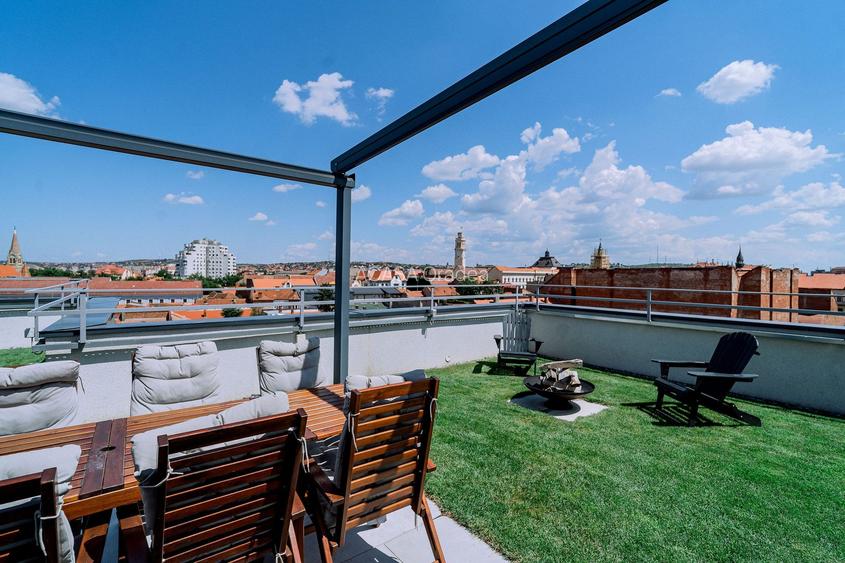 Penthouse 4 camere, ultracentral, Oradea. 800 000 E. Comision 0 - 21